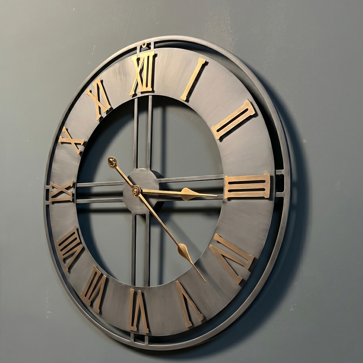 Grande horloge chiffre romain
