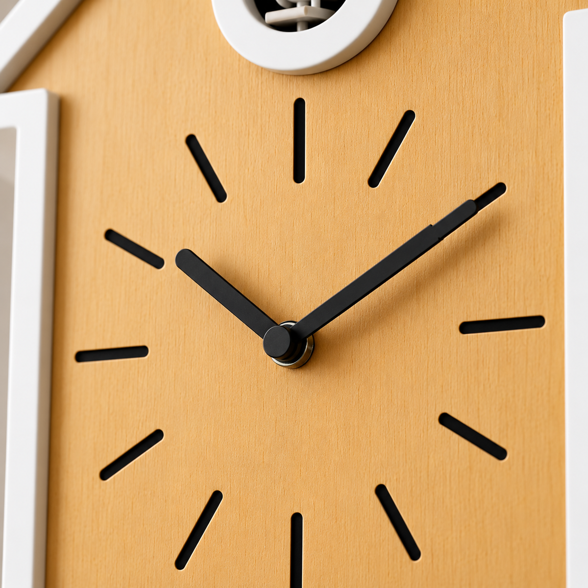 Horloge coucou moderne en bois