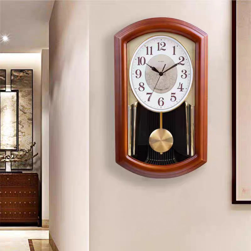 Ancienne horloge murale en bois