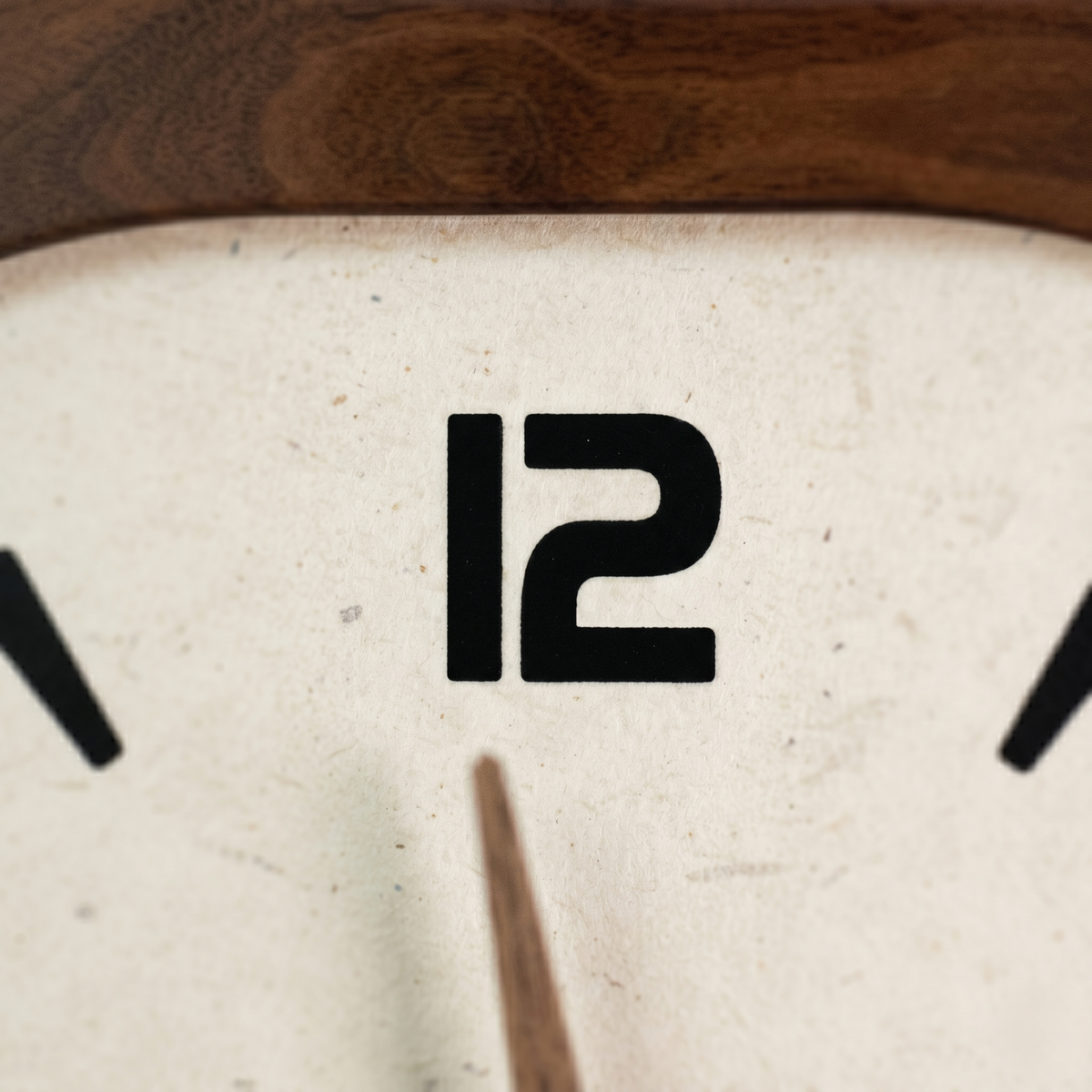 Ancienne horloge vintage bois