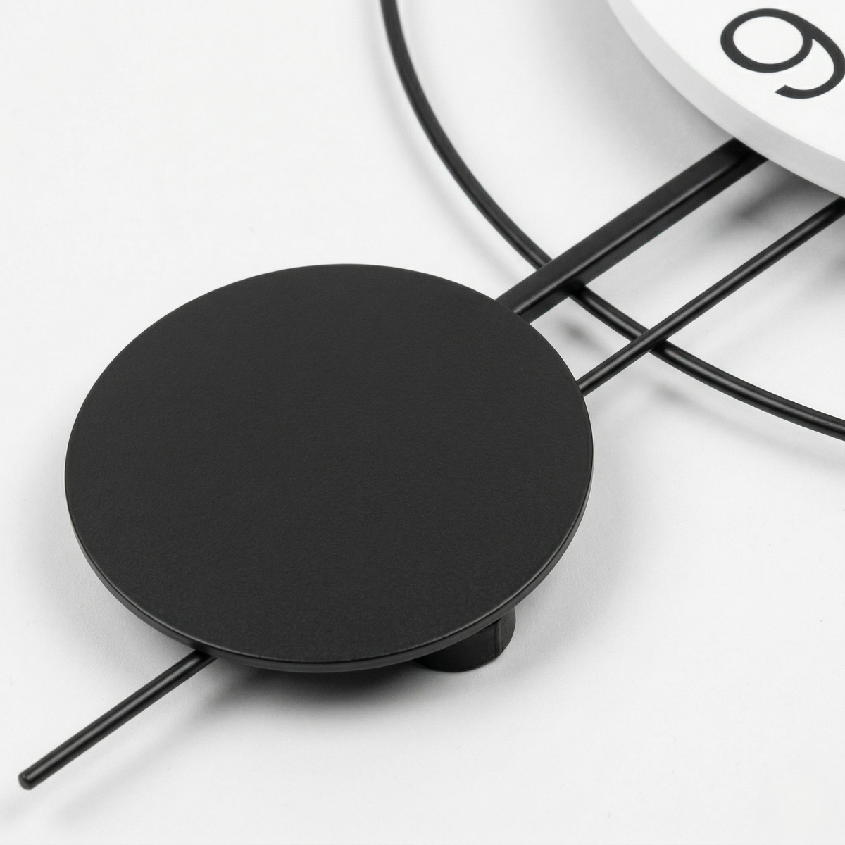 Grande horloge moderne