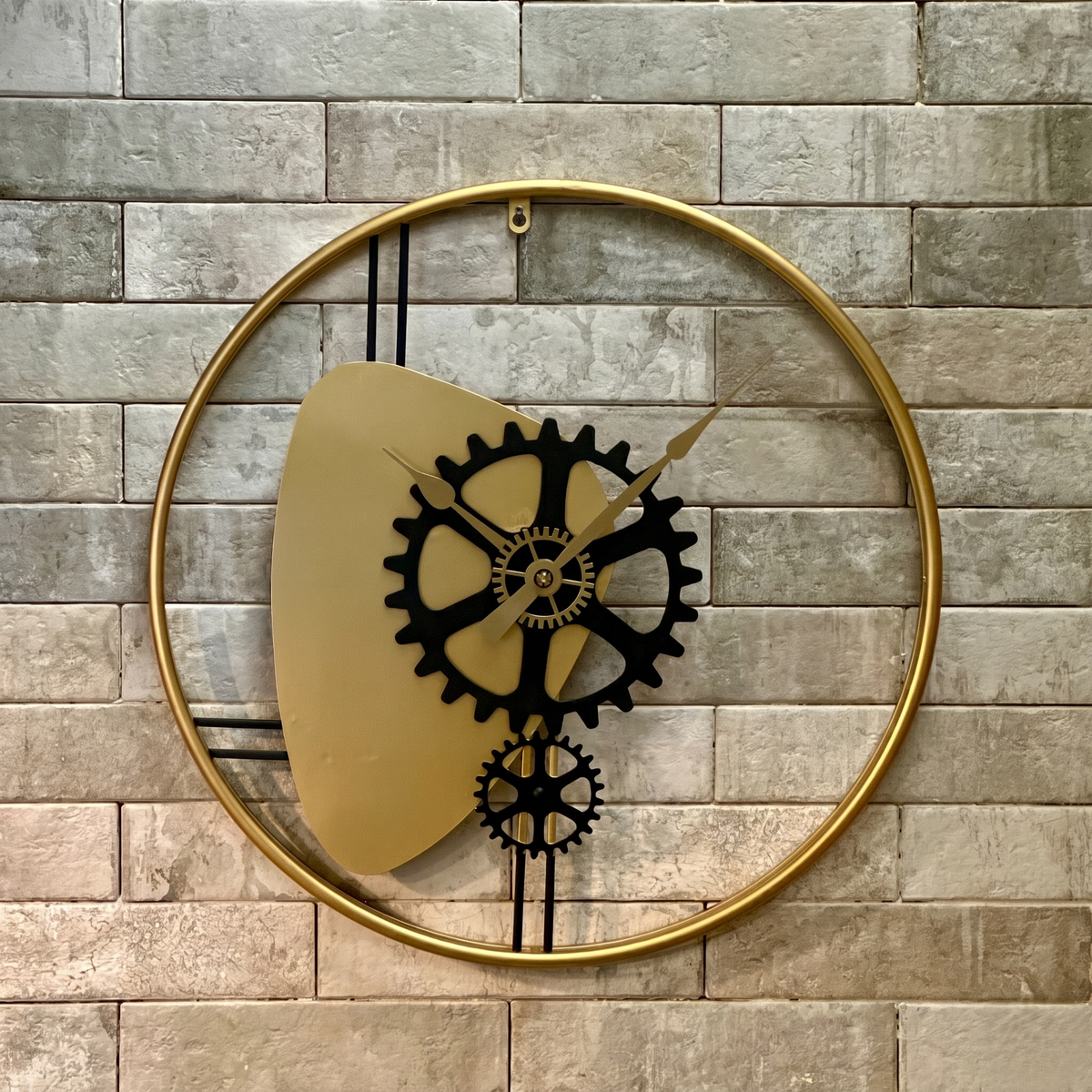 Grande horloge avec engrenage