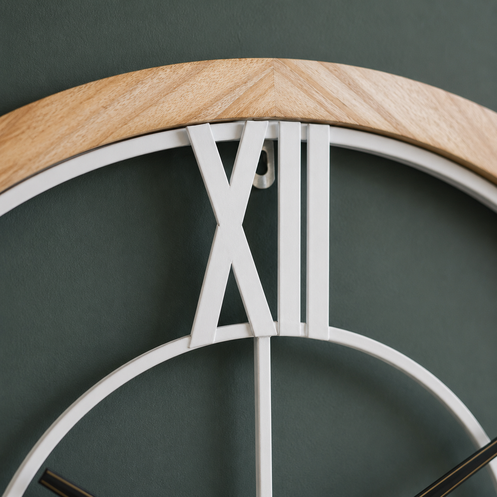 Grande horloge blanche et bois