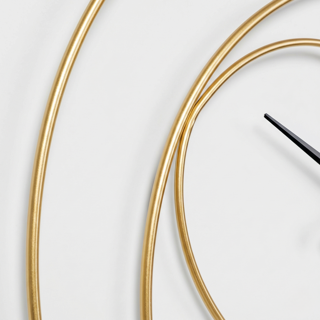 Grande horloge contemporaine dore