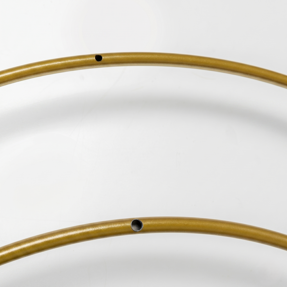 Grande horloge contemporaine dore