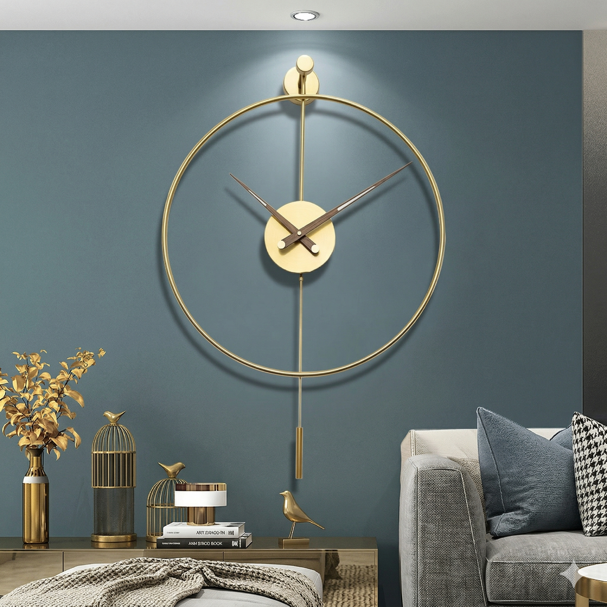 Horloge à balancier moderne