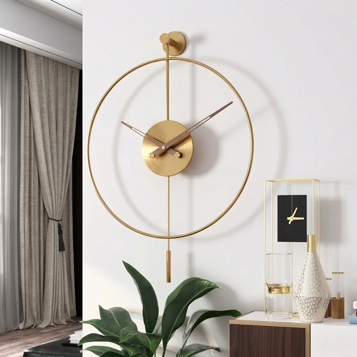 Horloge à balancier moderne