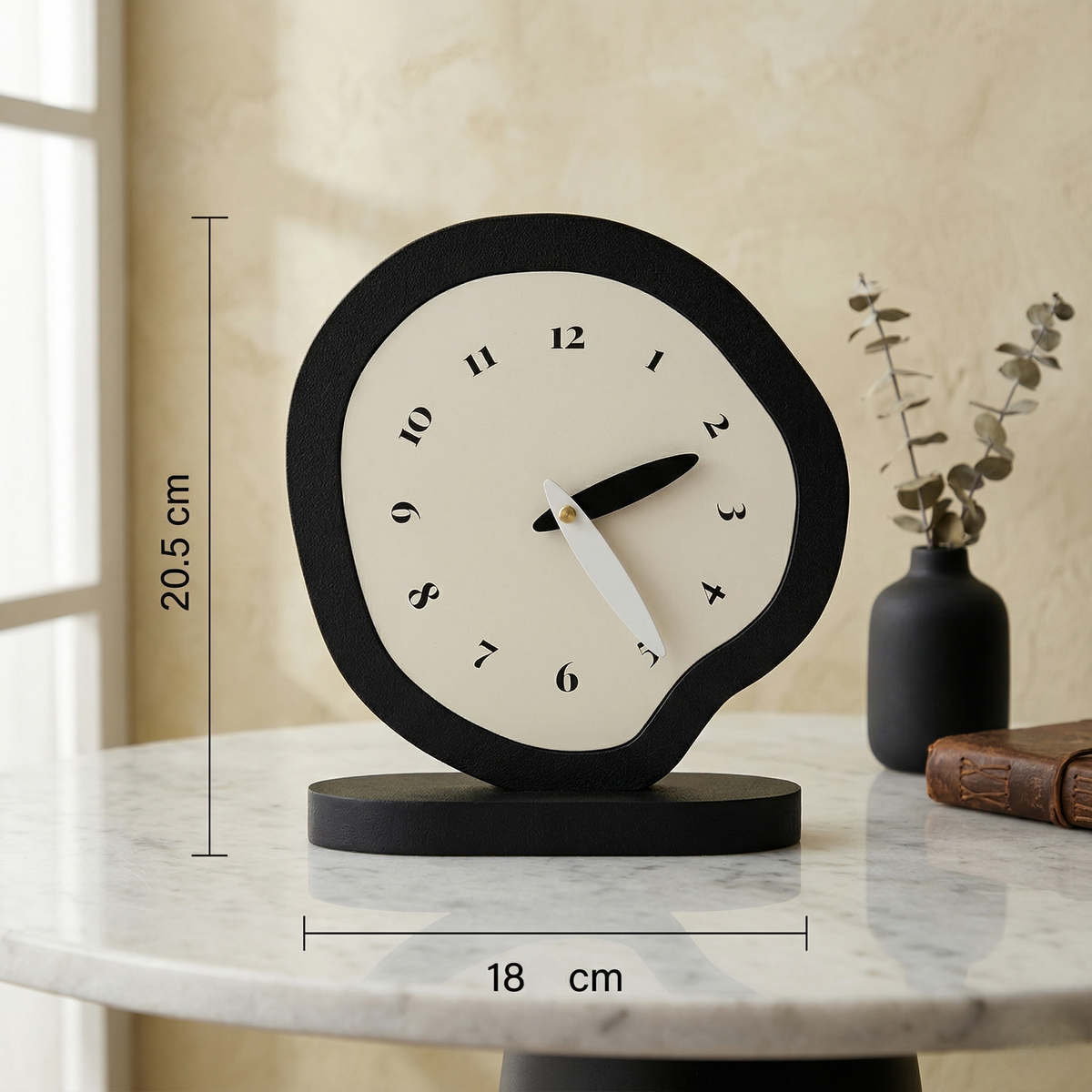 Horloge à poser moderne