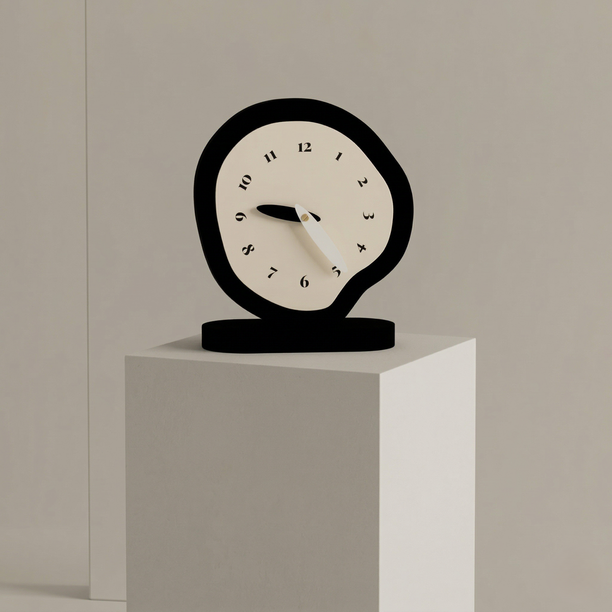 Horloge à poser moderne