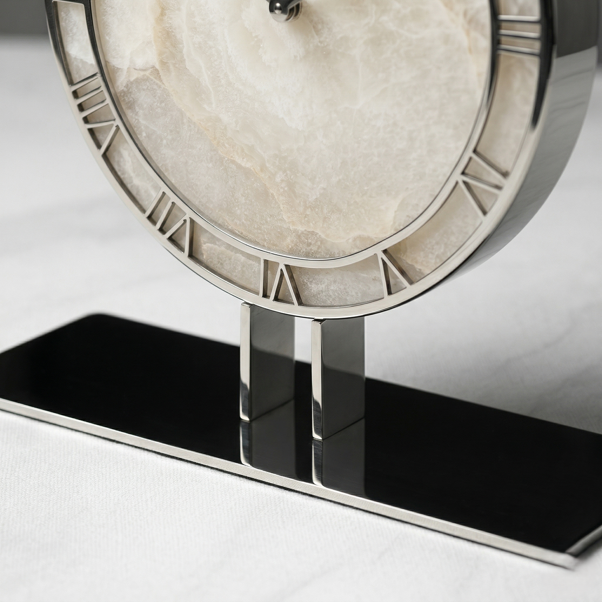 Horloge de table moderne