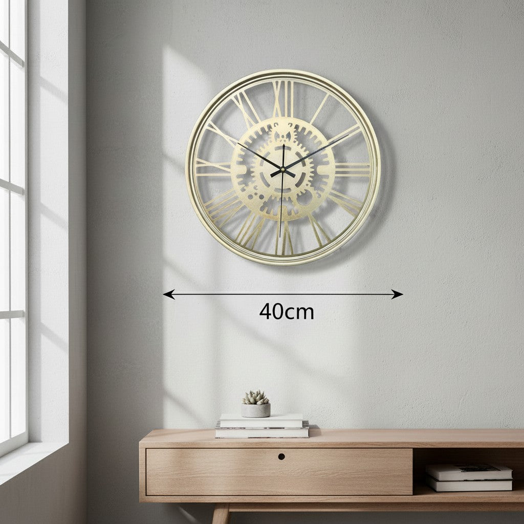Horloge en métal chiffre romain
