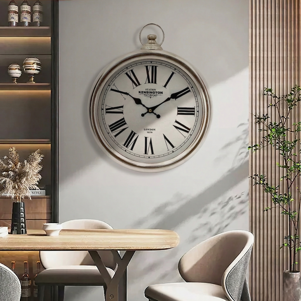Horloge métal chiffres romains