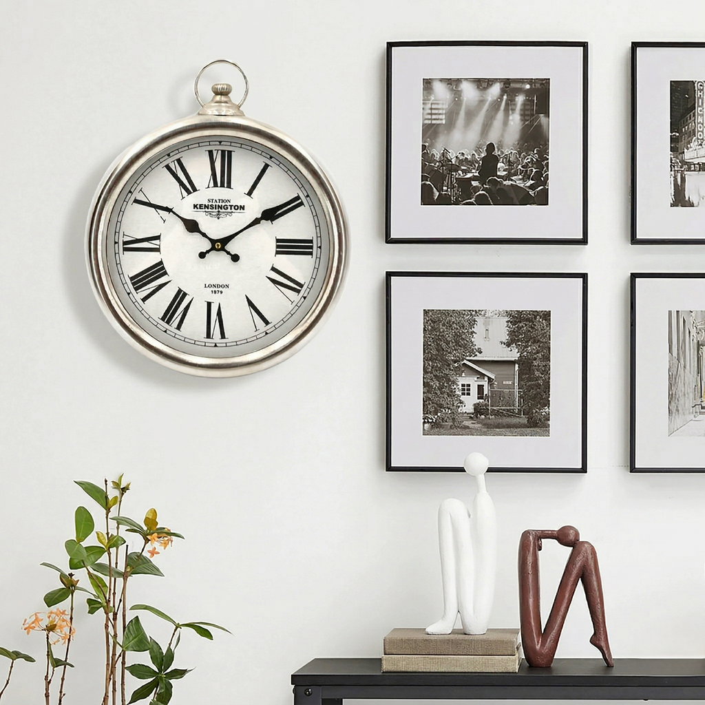 Horloge métal chiffres romains