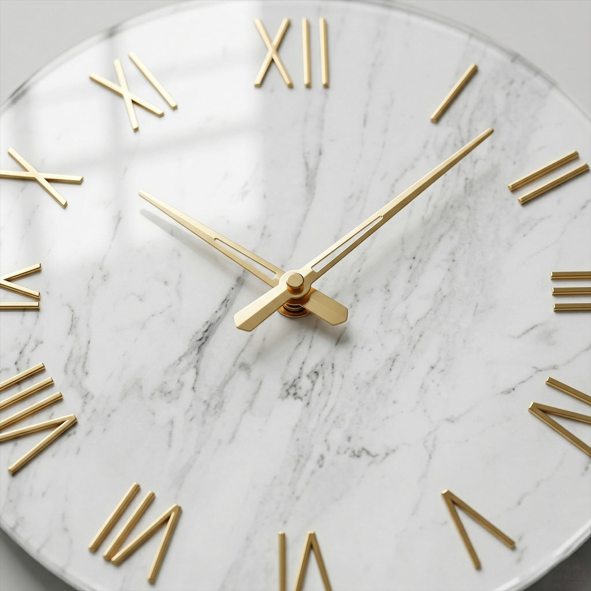 Horloge murale blanche moderne