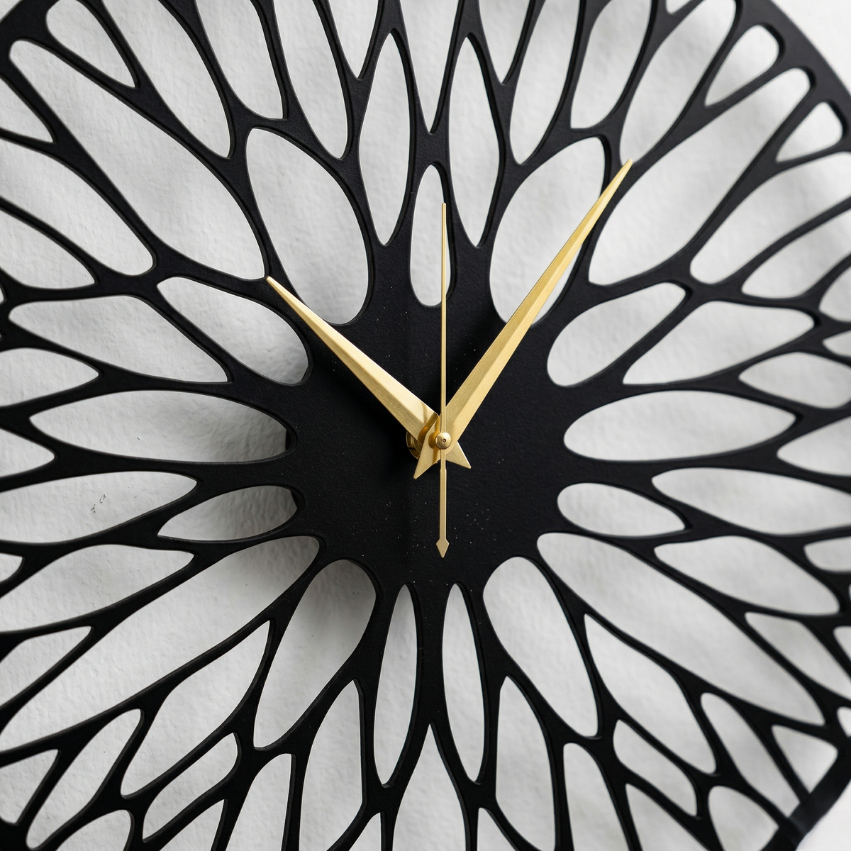 Horloge murale métal noir