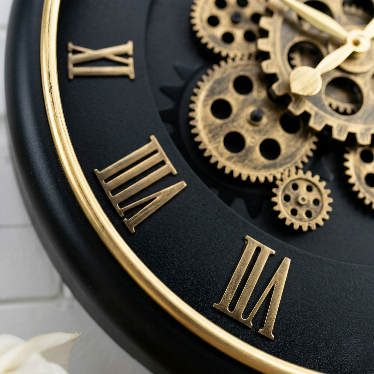 Horloge squelette moderne