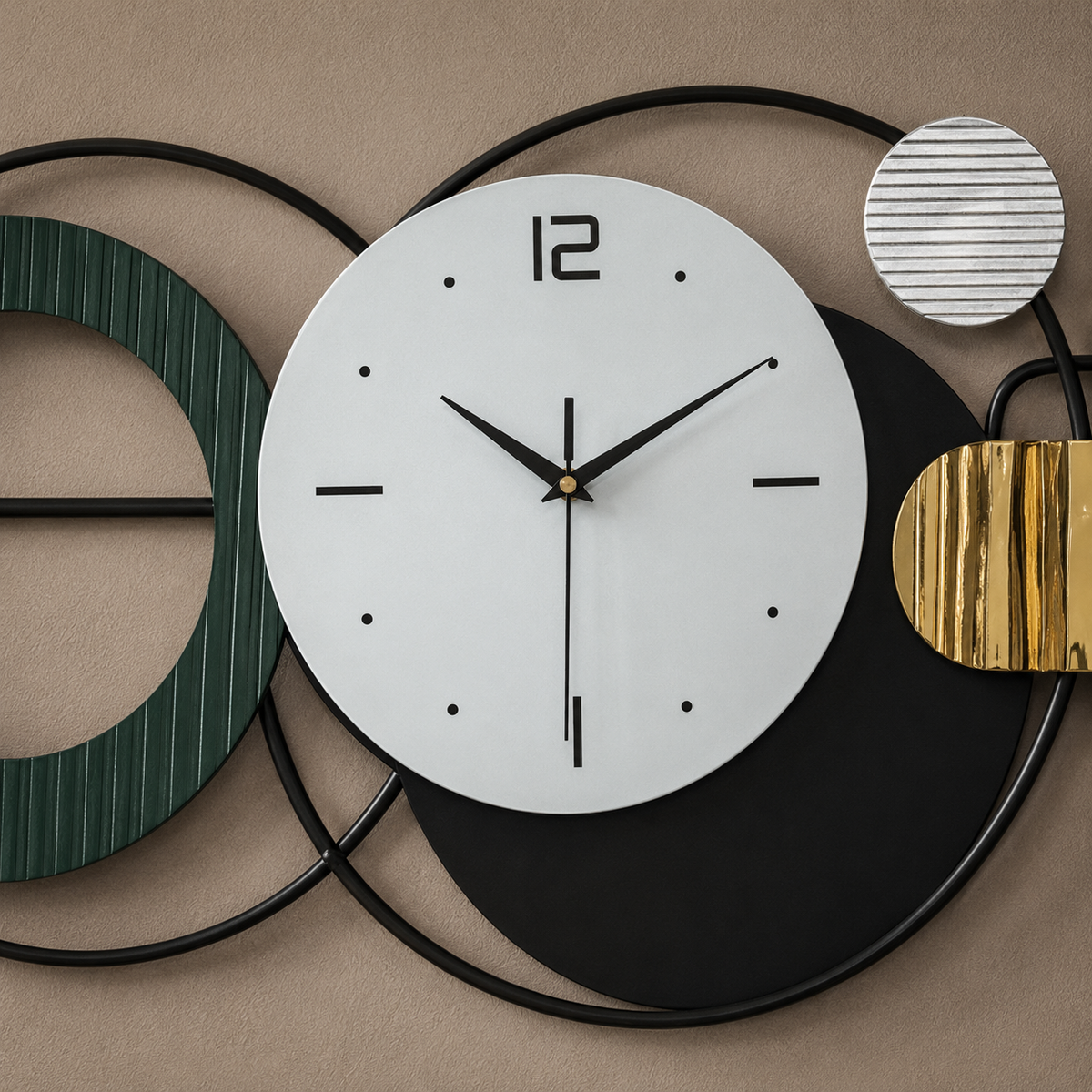Horloge géante moderne