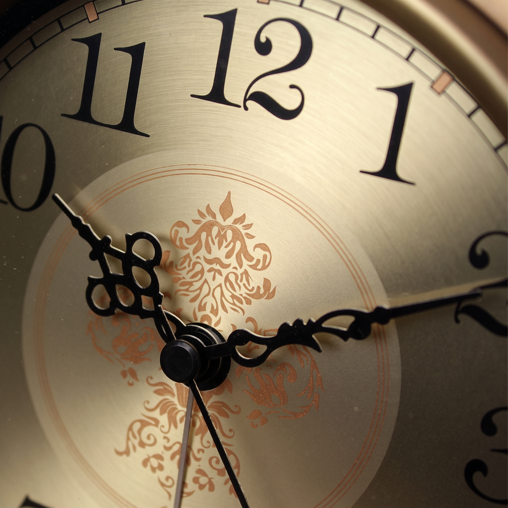Horloge antique de table