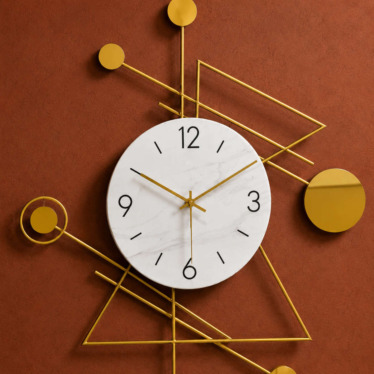 Horloge chic dorée