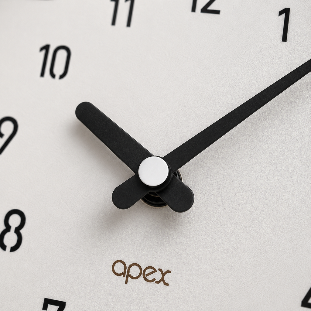 Horloge coucou noir moderne