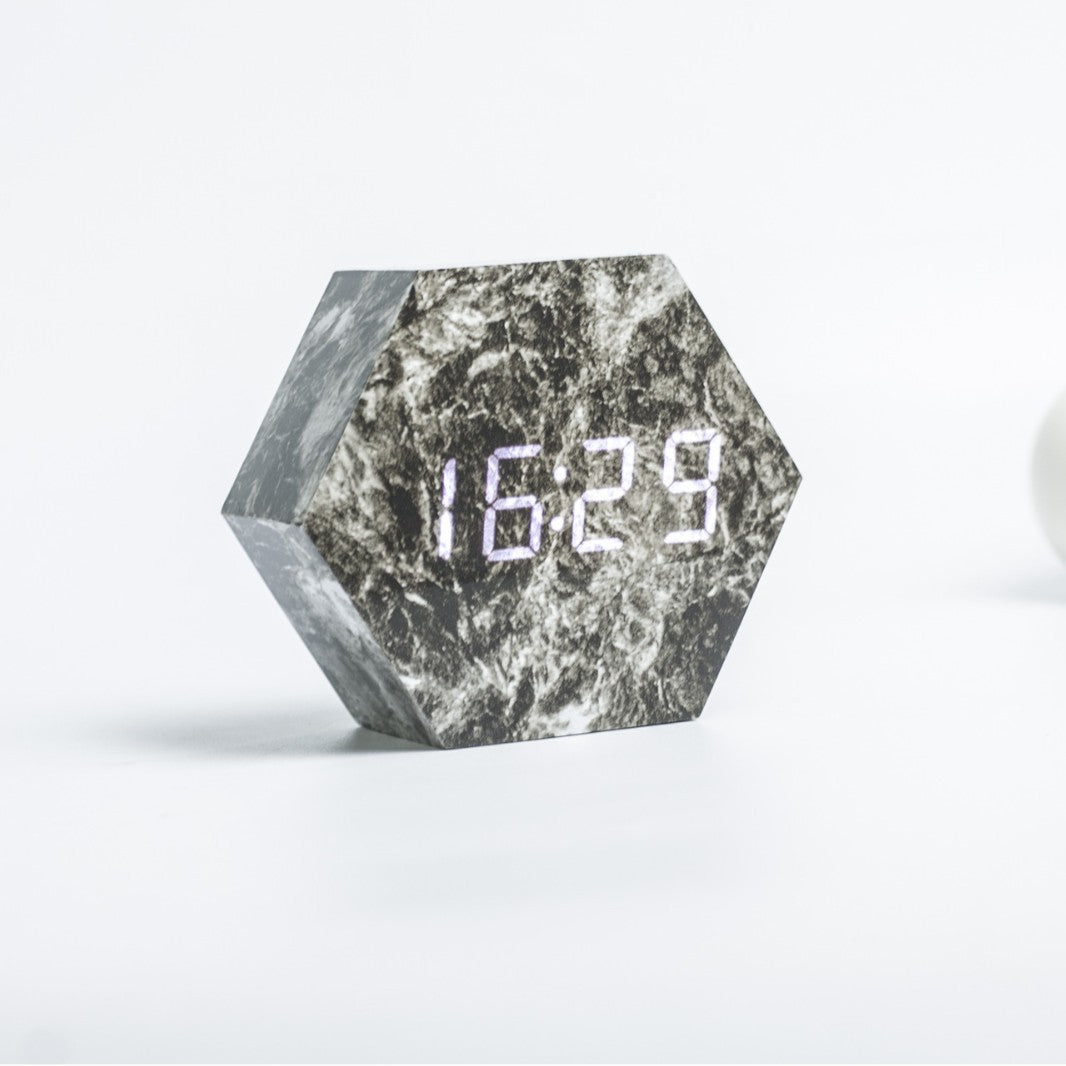 Horloge de bureau numérique
