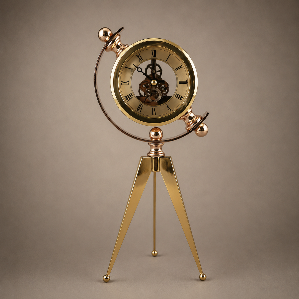 Horloge de bureau nautique dorée