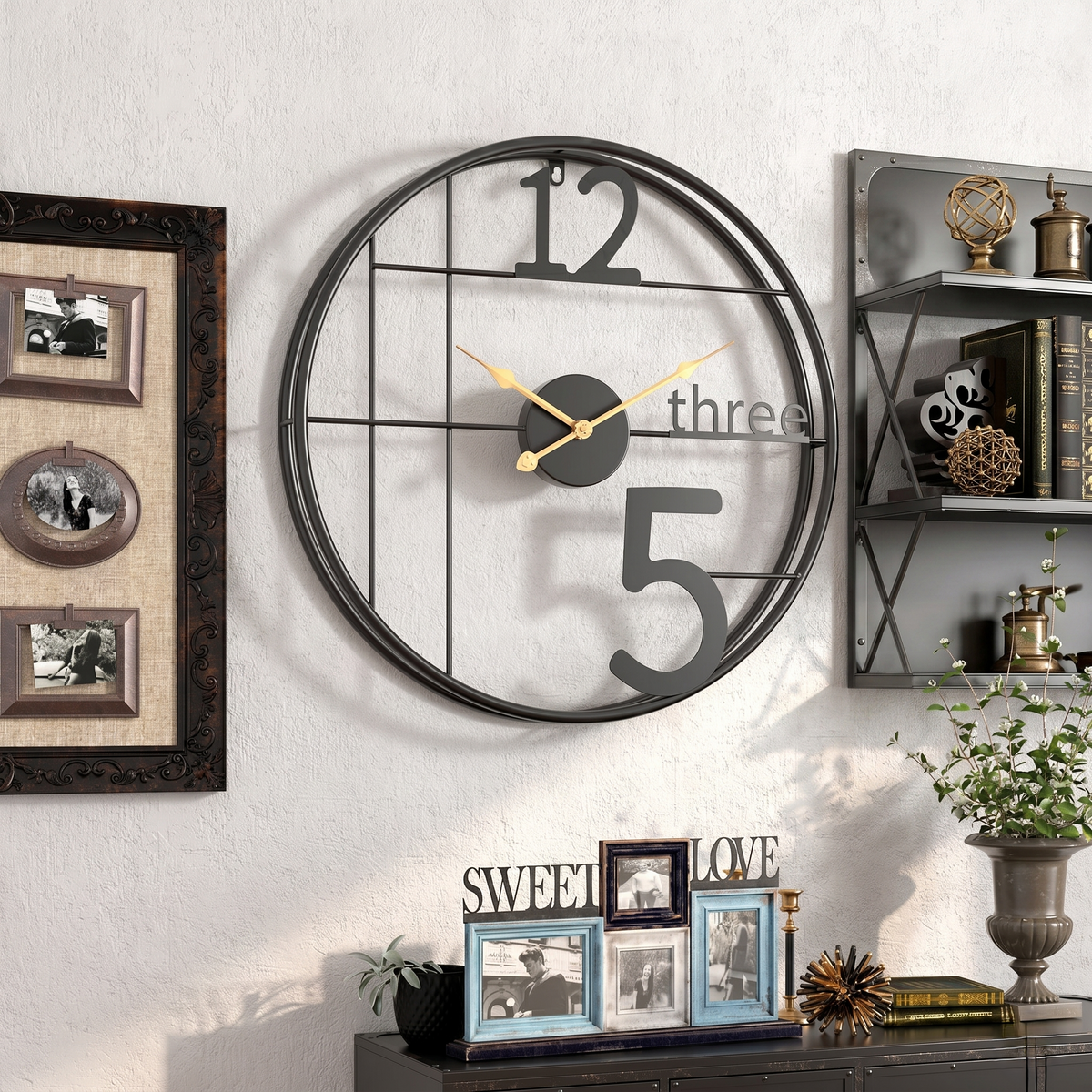 Horloge en métal noir