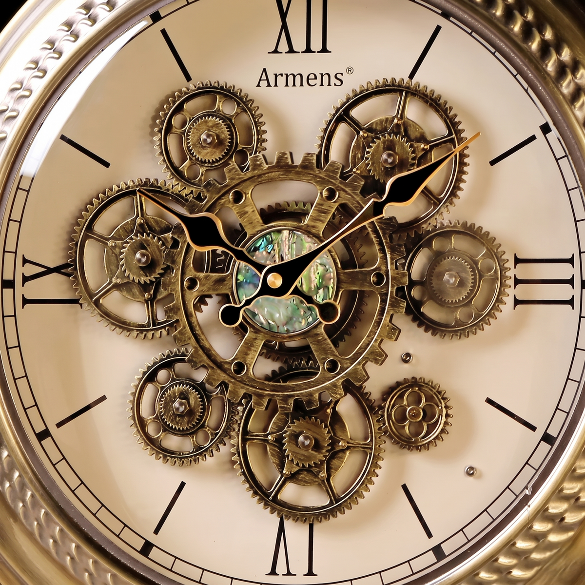 Horloge mécanique steampunk