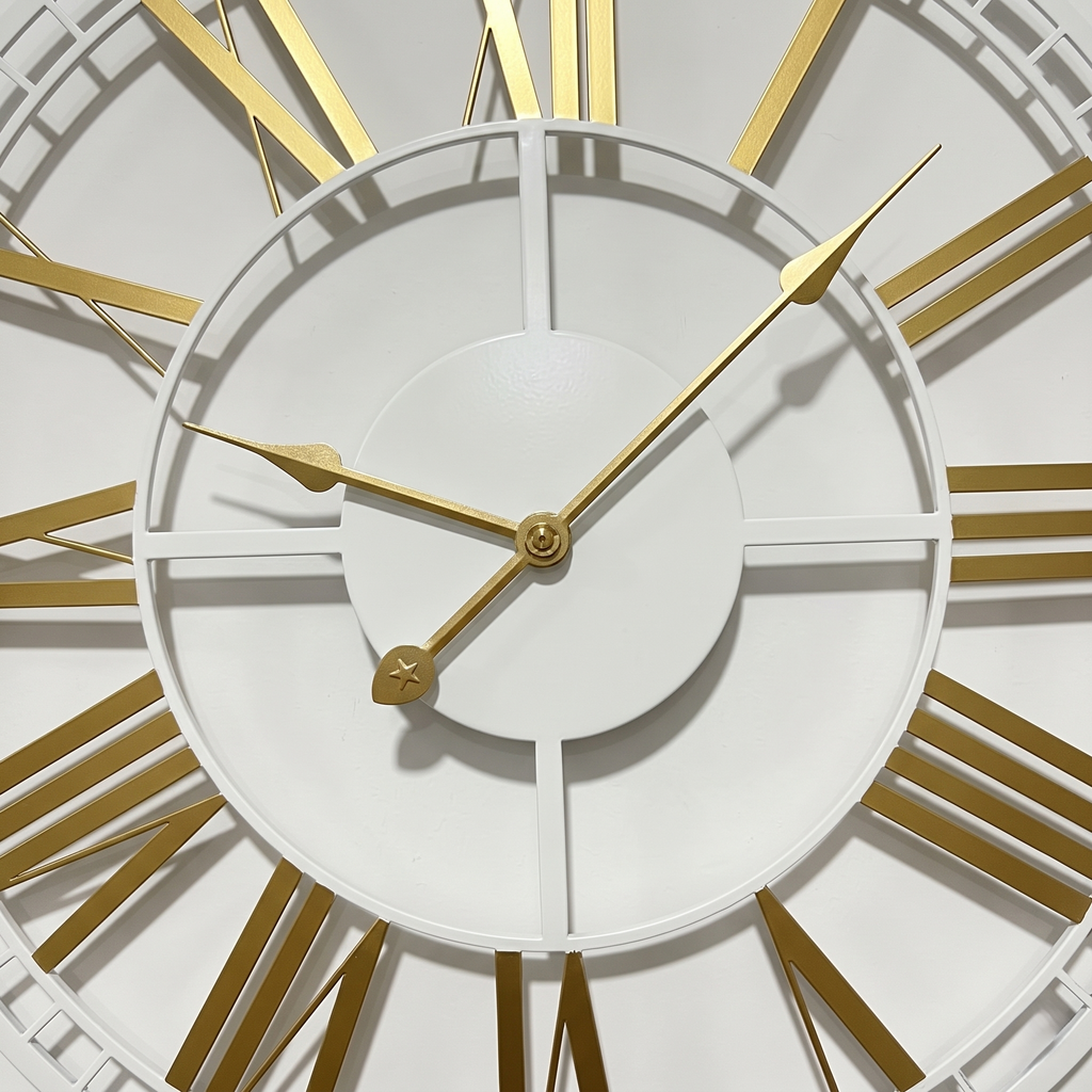Horloge métal chiffre romain