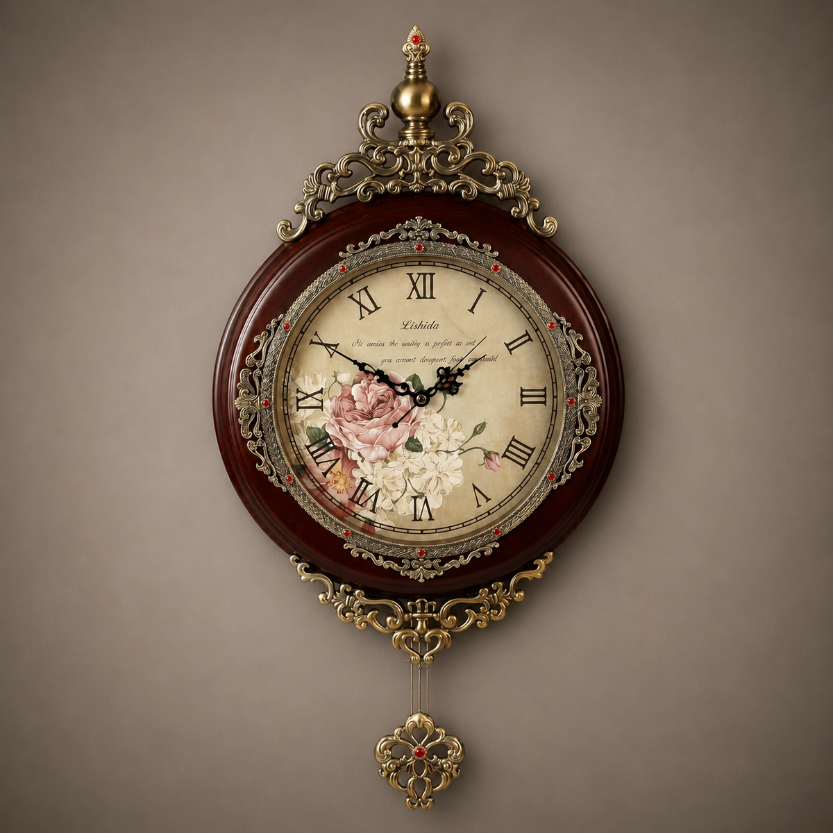 Horloge murale ancienne en bois
