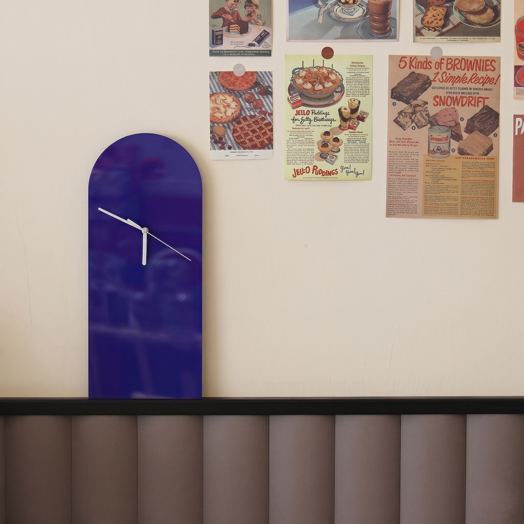Horloge scandinave bleu