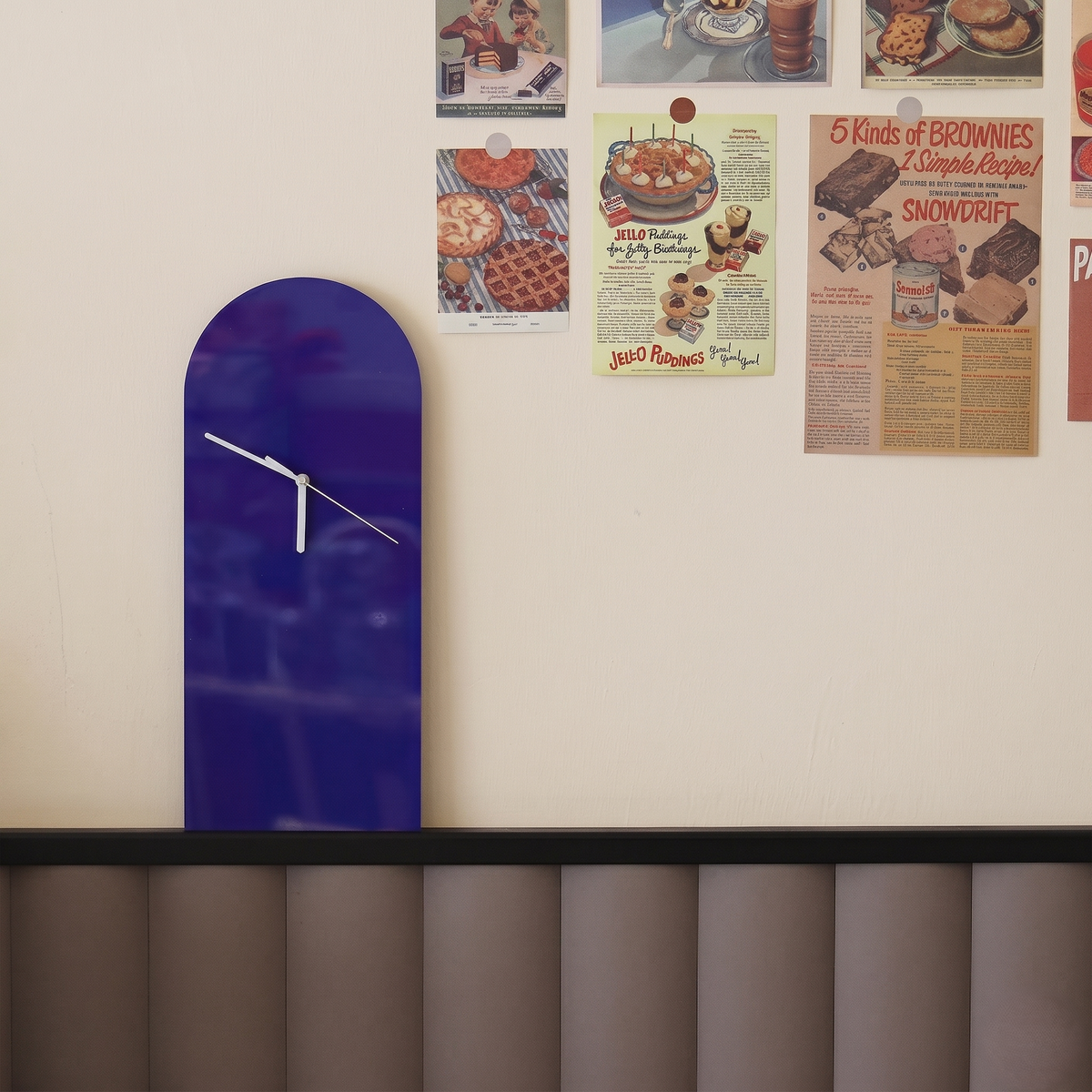 Horloge scandinave bleu