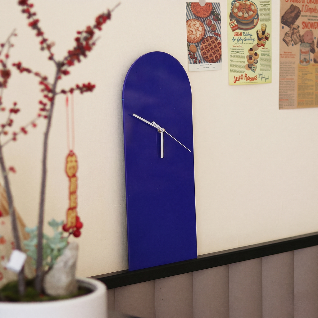 Horloge scandinave bleu