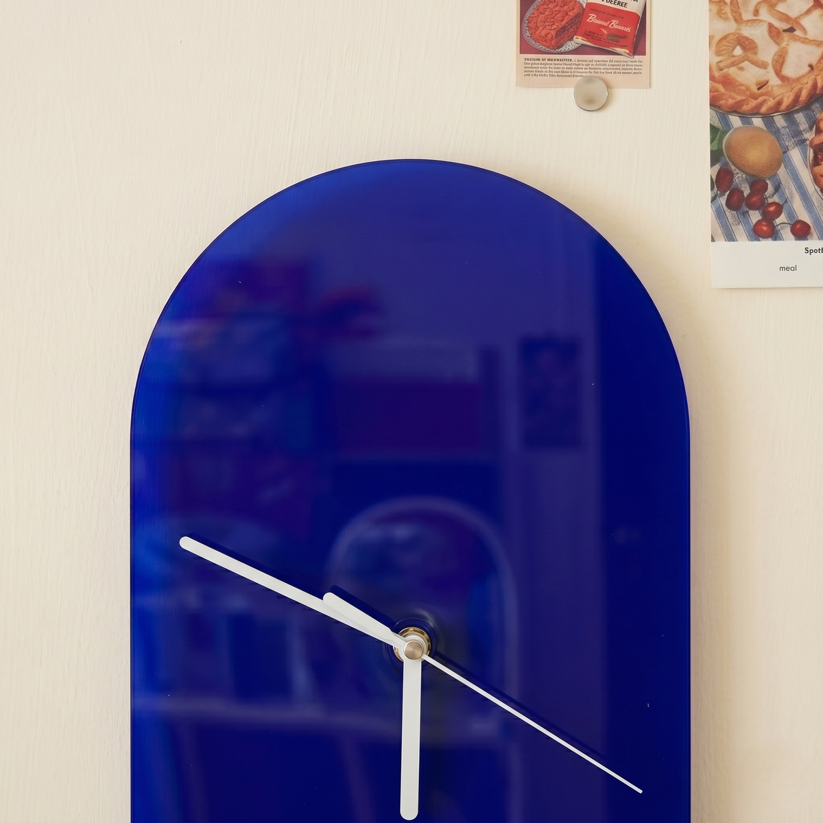 Horloge scandinave bleu