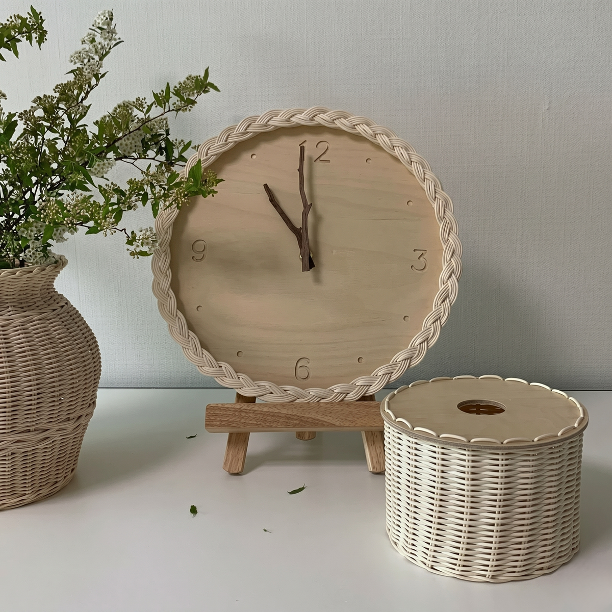 Horloge silencieuse en rotin