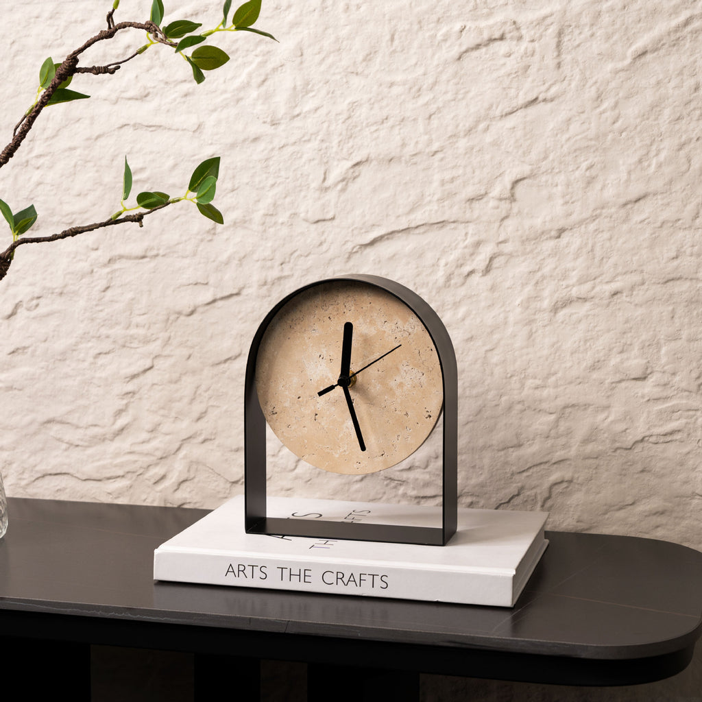Petite horloge de table